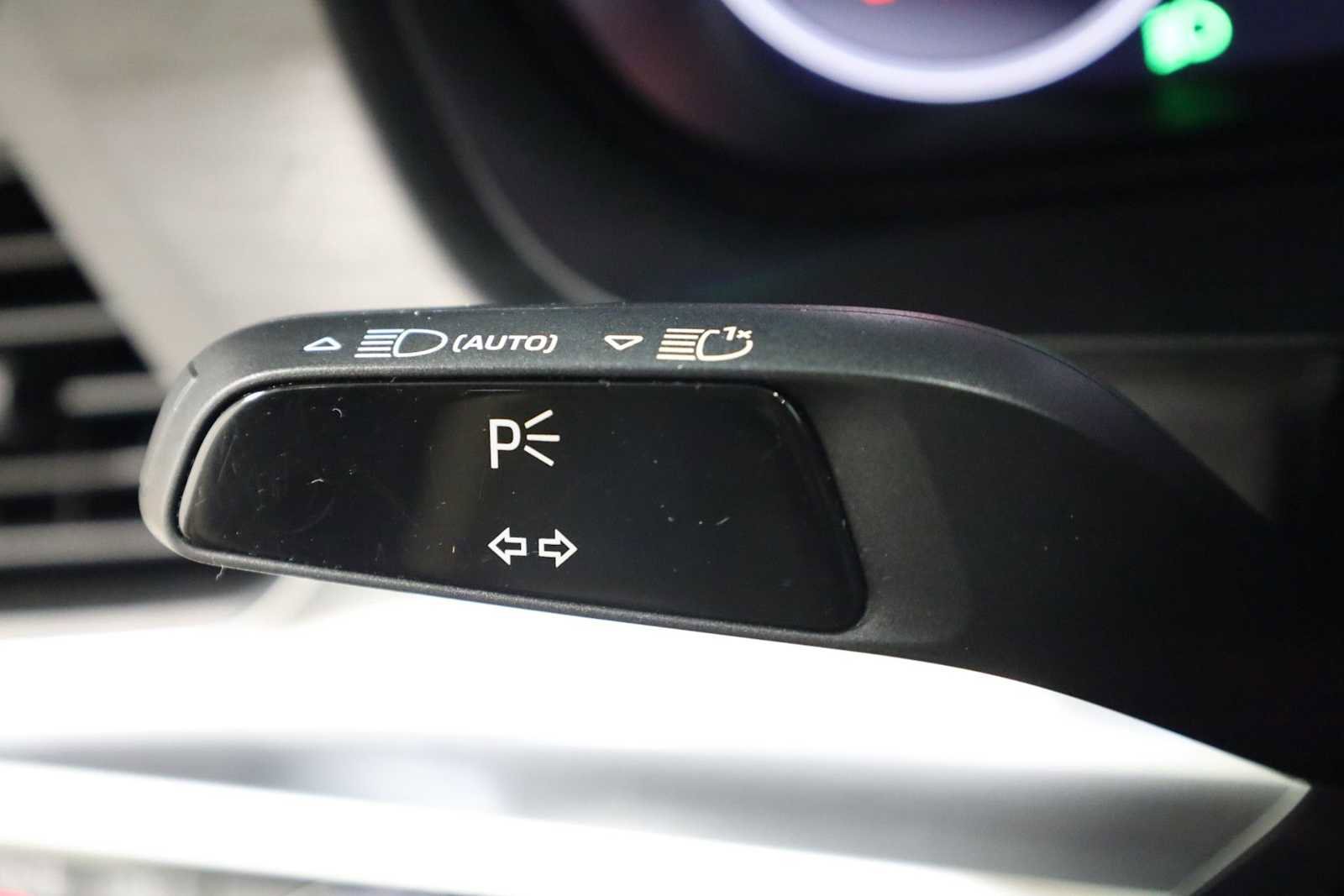 Certified 2023 Porsche Panamera 4 image 31