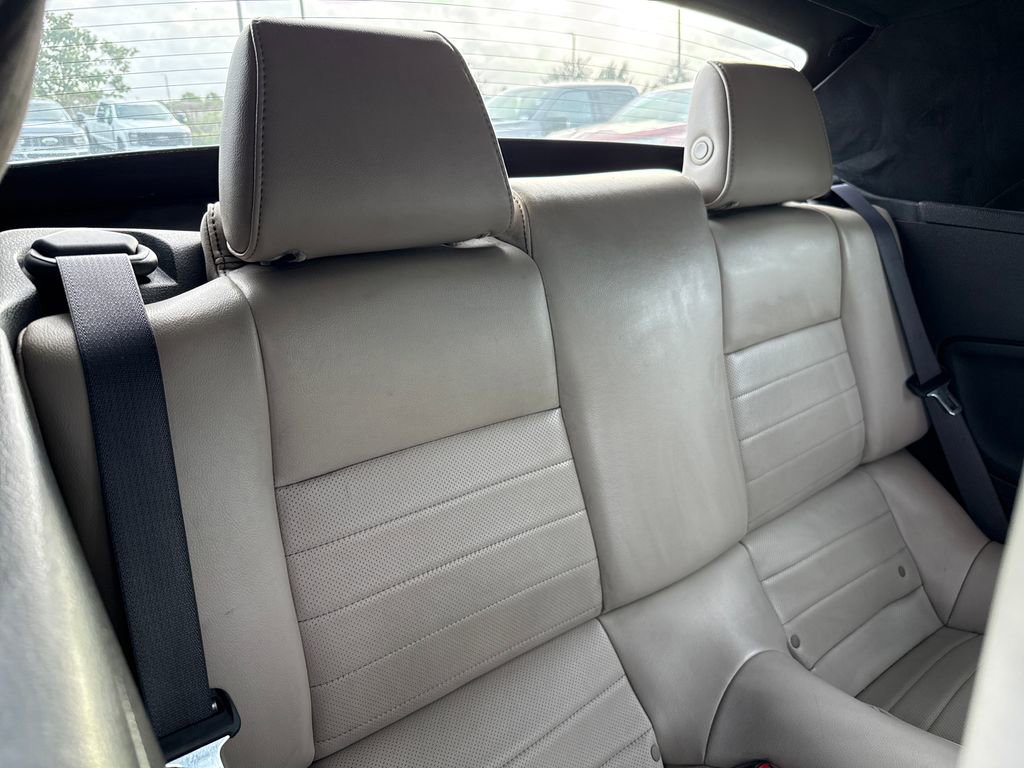 Used 2013 Ford Mustang Premium image 26