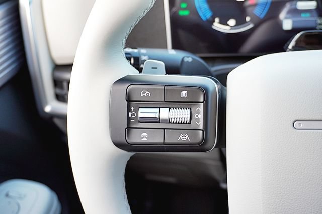 New 2026 Hyundai Santa Fe SEL FWD image 37