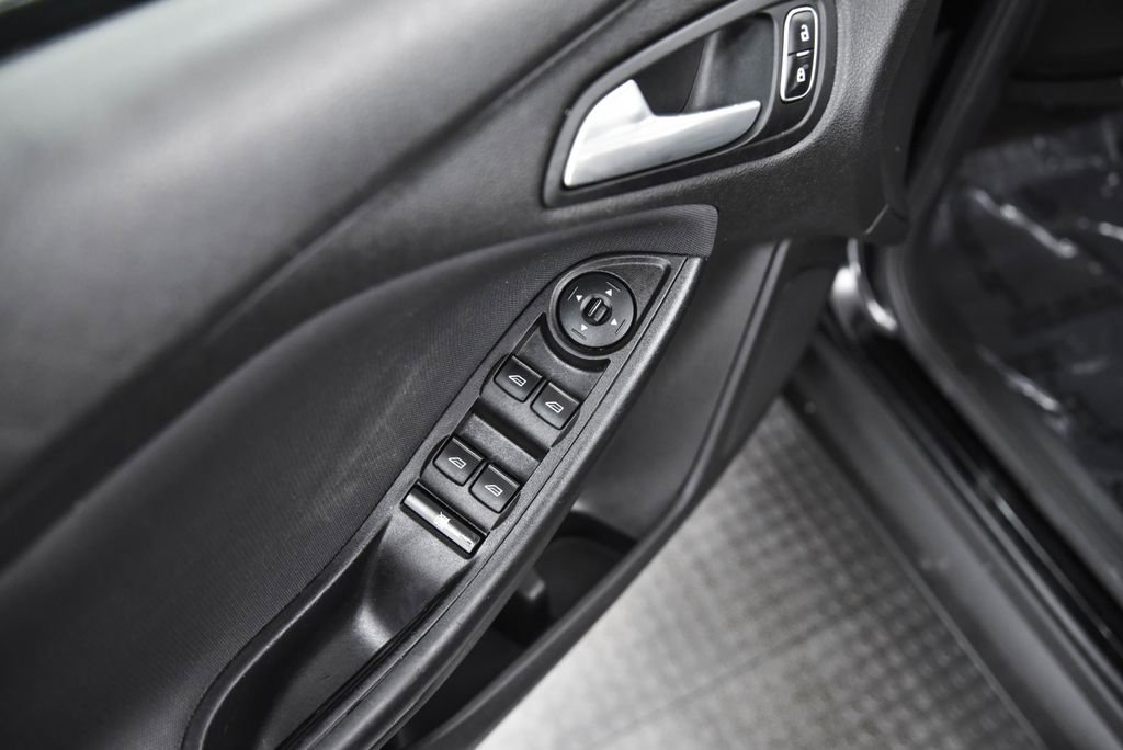 Used 2018 Ford Focus SE image 10