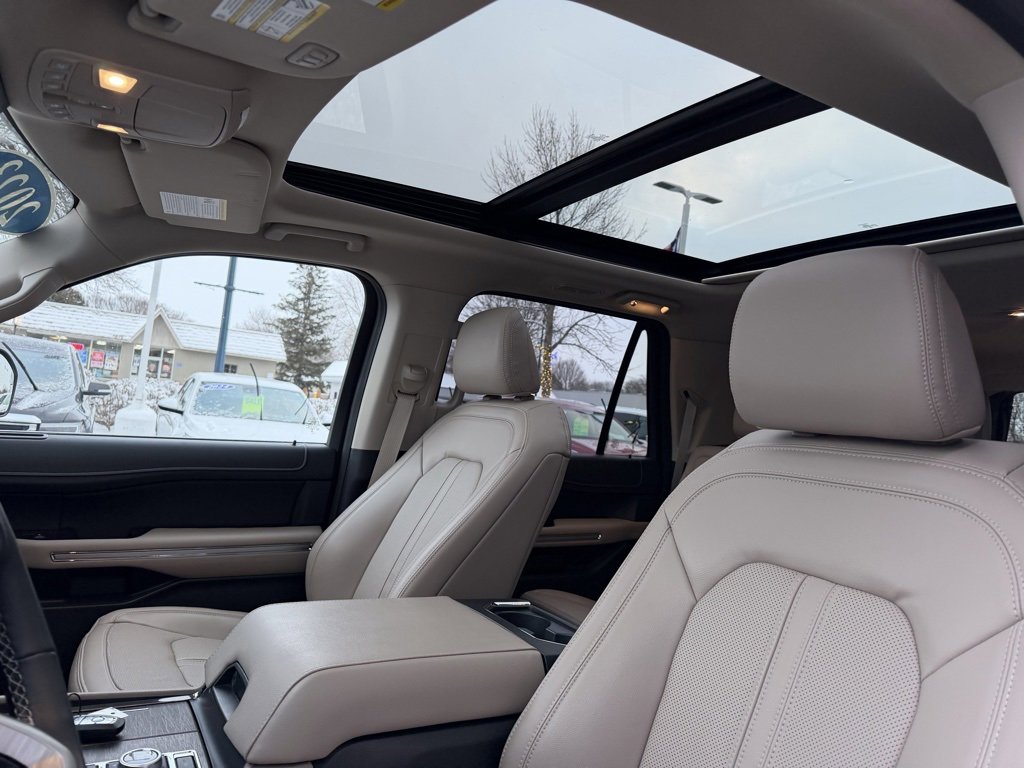 Used 2023 Ford Expedition Max Limited image 17