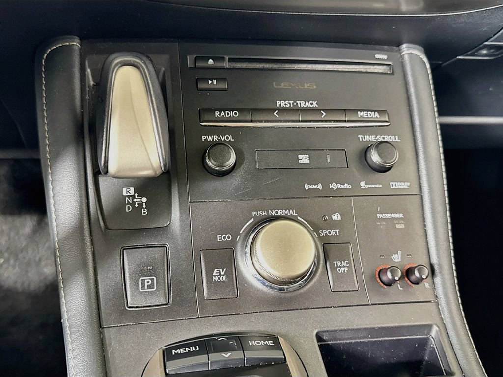 Used 2017 Lexus CT 200h FWD image 16