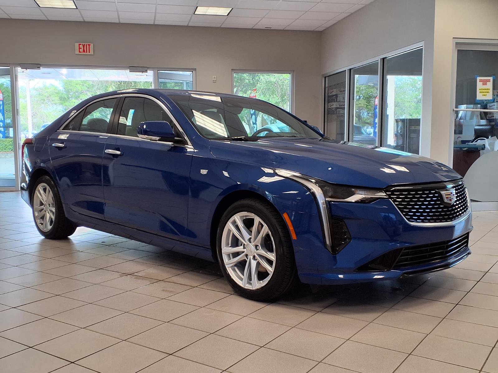 Certified 2022 Cadillac CT4 Luxury RWD image 6