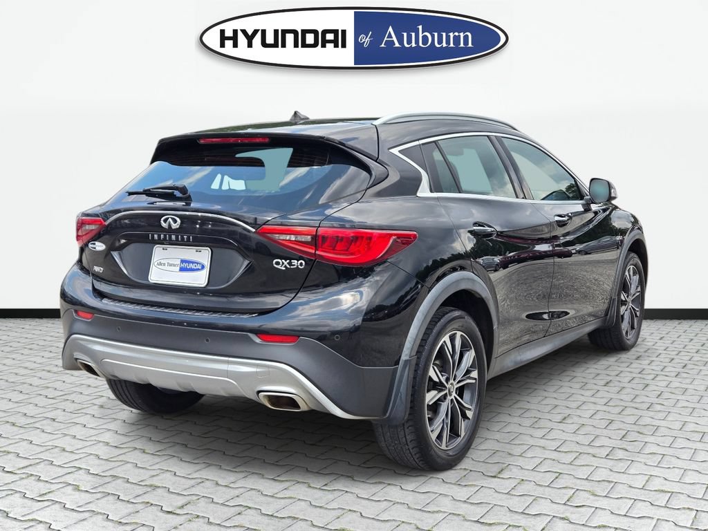 Used 2018 INFINITI QX30 Premium w/ Navigation Package AWD/4WD image 5