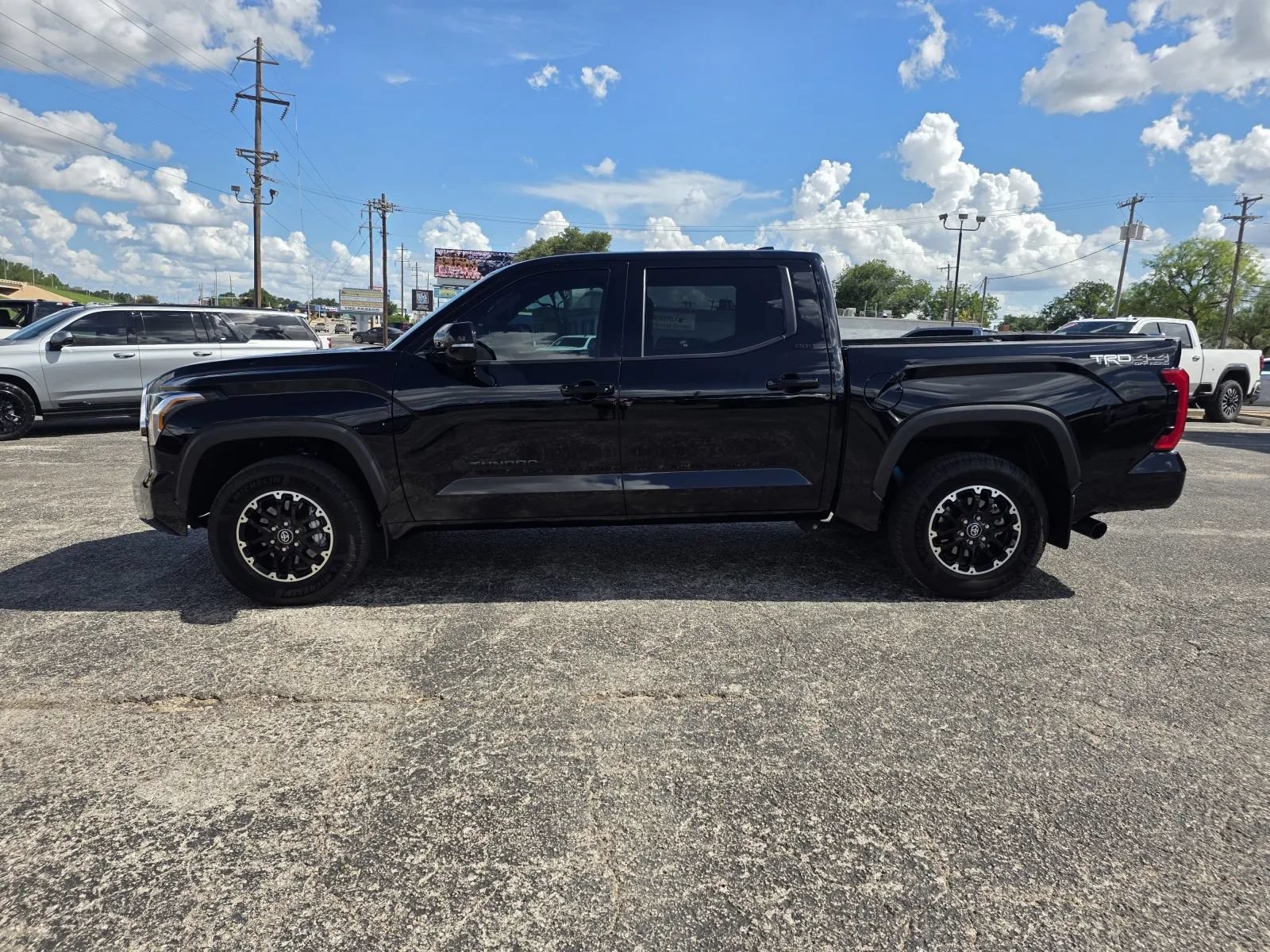 Used 2025 Toyota Tundra SR5 w/ TRD Off-Road Premium Package AWD/4WD image 4
