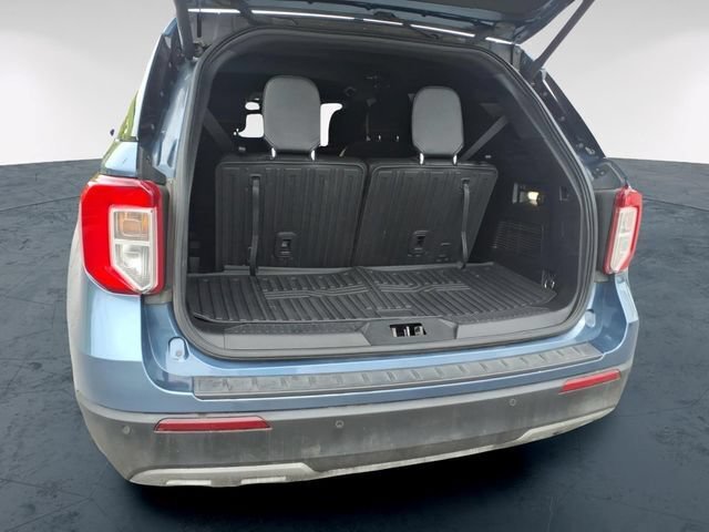 Used 2020 Ford Explorer XLT w/ Equipment Group 202A AWD/4WD image 11