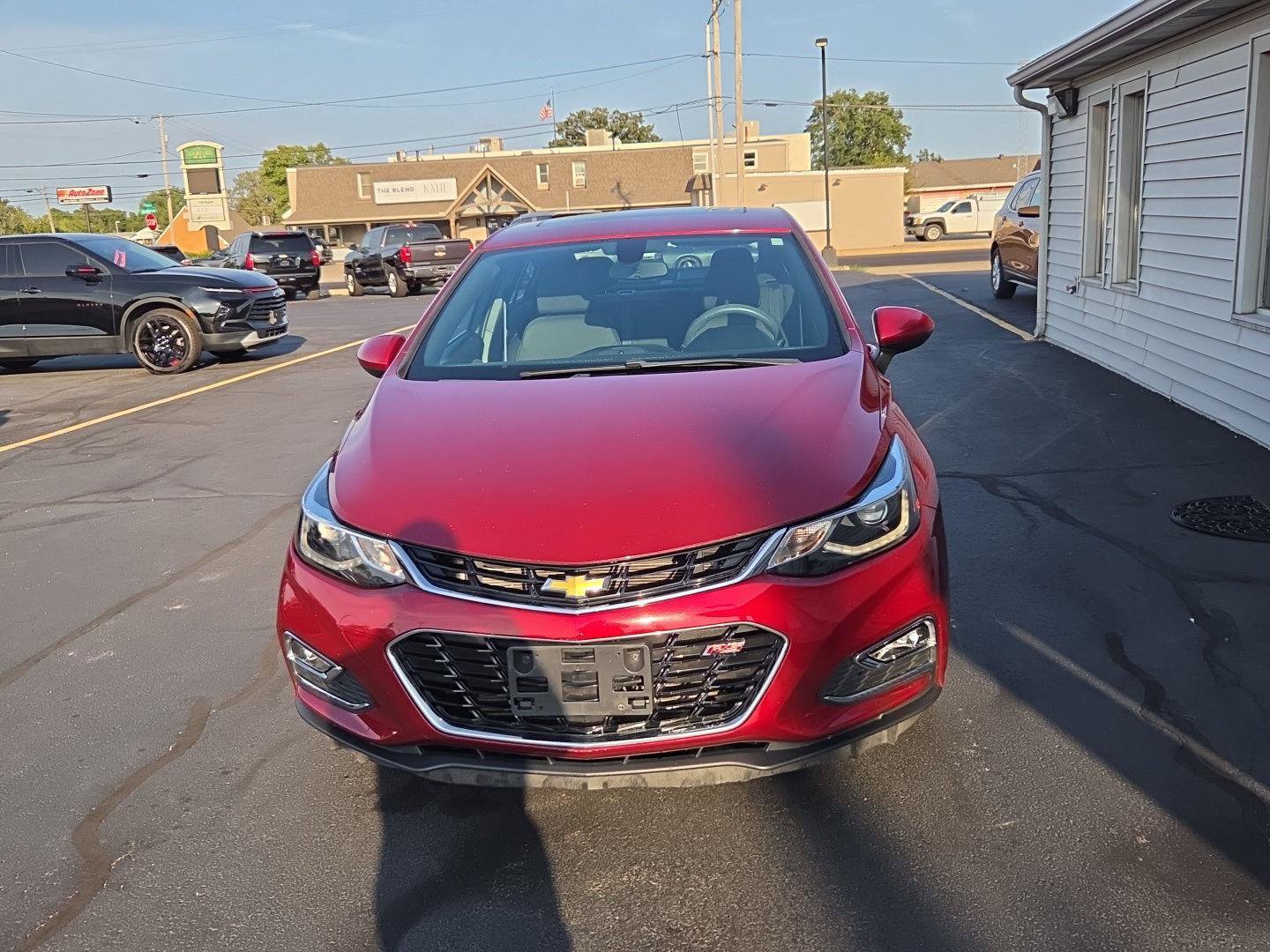 Used 2017 Chevrolet Cruze LT w/ Sun And Sound Package FWD image 5