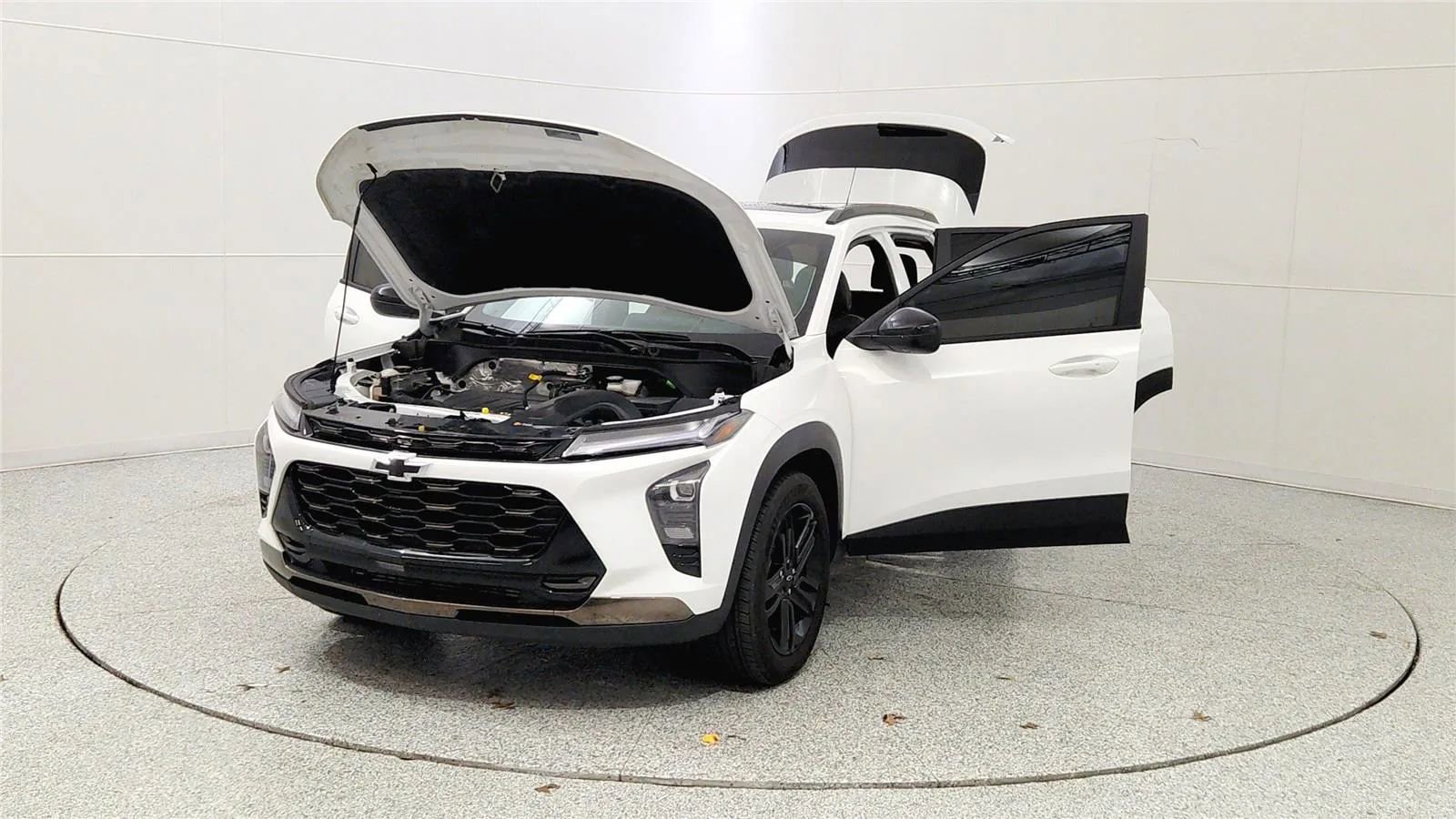 Used 2025 Chevrolet Trax ACTIV w/ Sunroof Package image 10