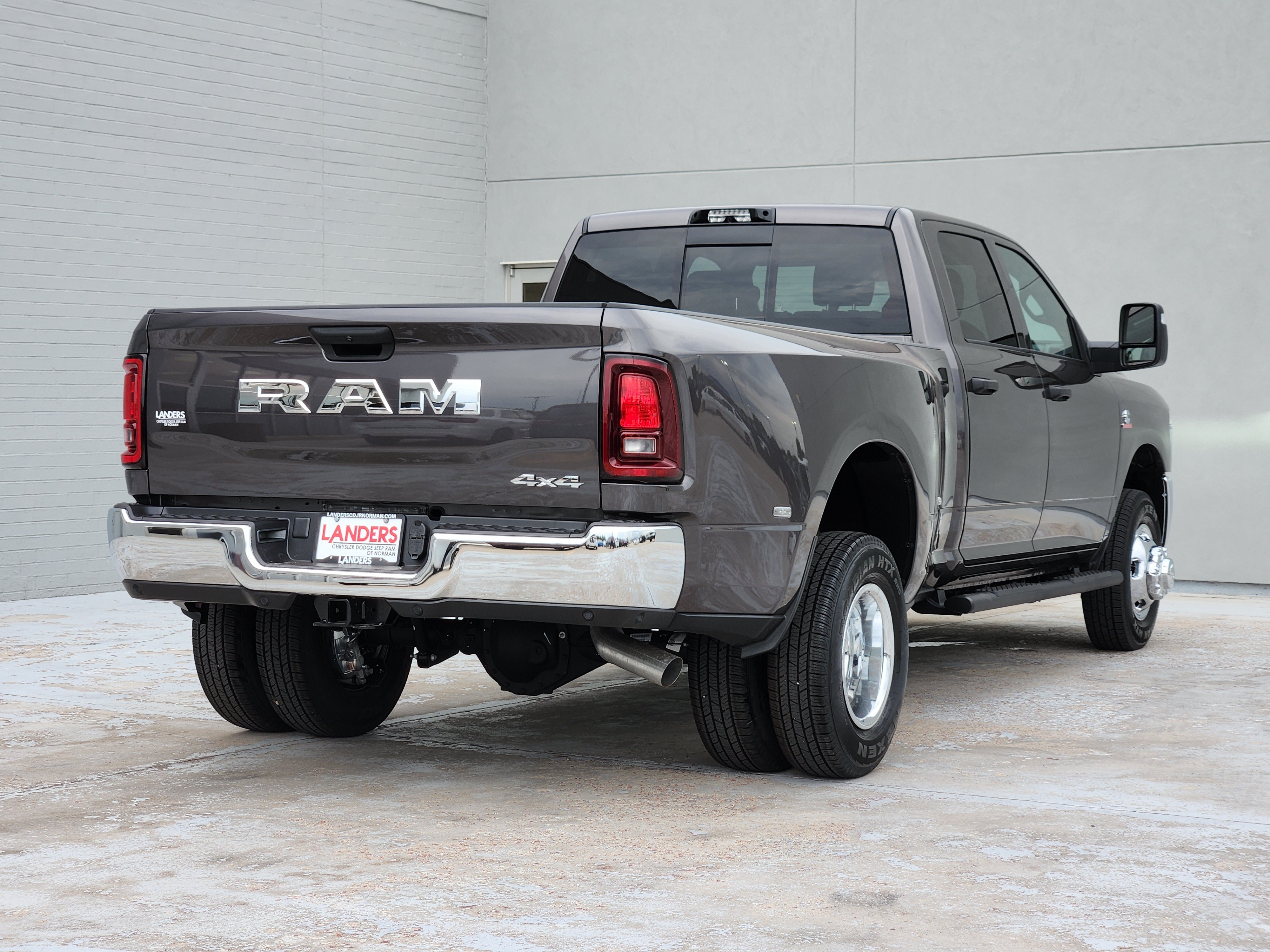 New 2026 RAM 3500 Tradesman AWD/4WD image 4