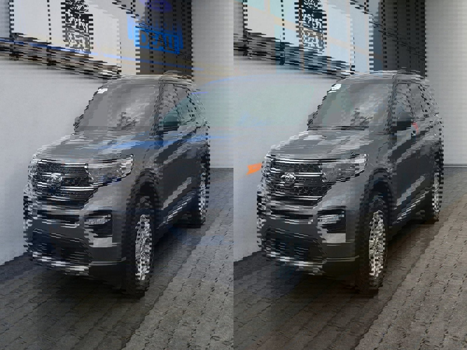 Certified 2022 Ford Explorer XLT w/ Equipment Group 202A image 7