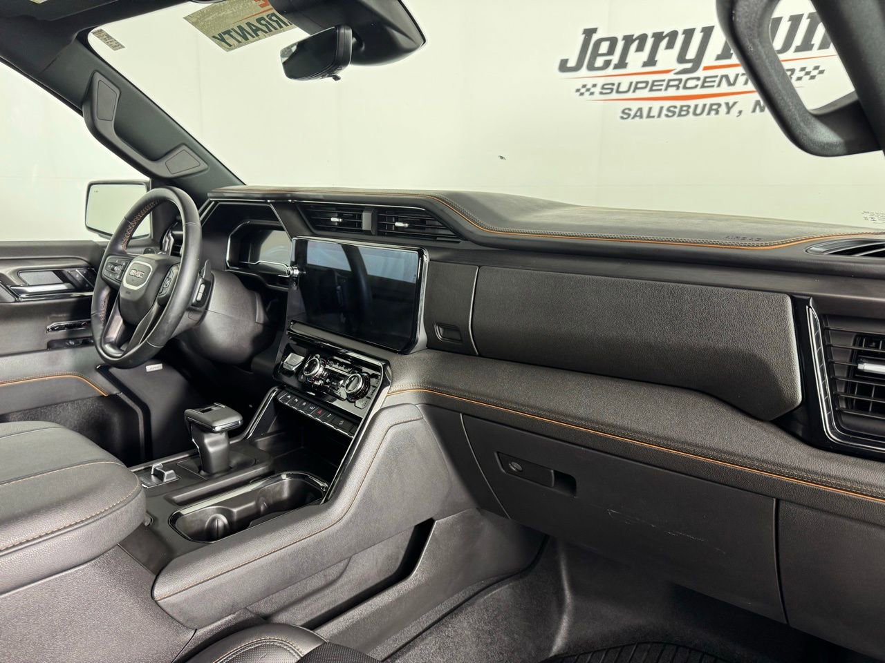 Used 2025 GMC Sierra 1500 AT4 w/ AT4 Premium Package AWD/4WD image 41