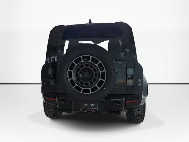 New 2026 Land Rover Defender 110 OCTA image 5