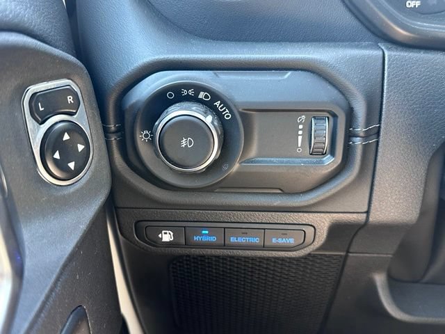Used 2024 Jeep Wrangler High Altitude AWD/4WD image 17