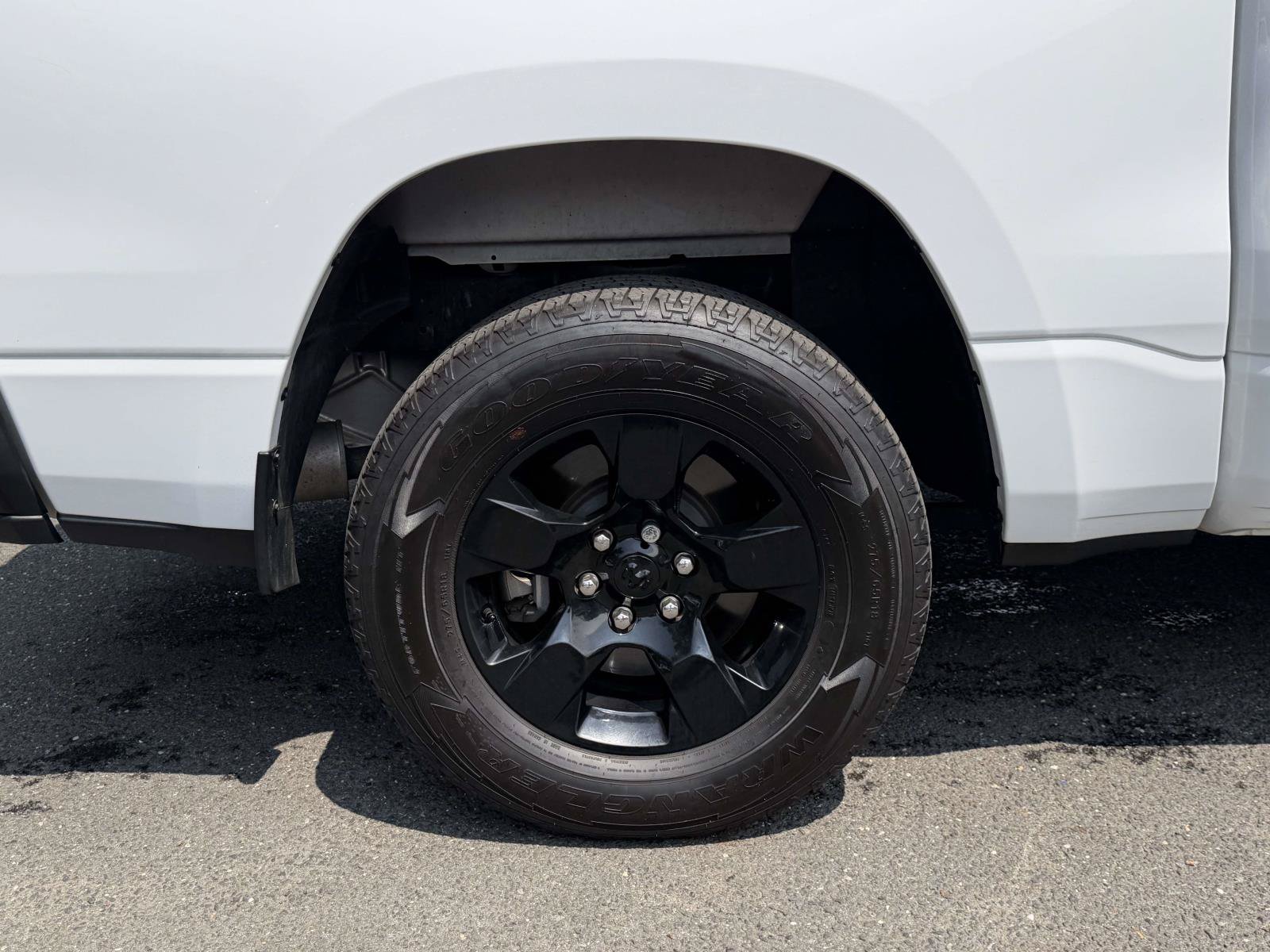 Used 2024 RAM 1500 Laramie AWD/4WD image 6