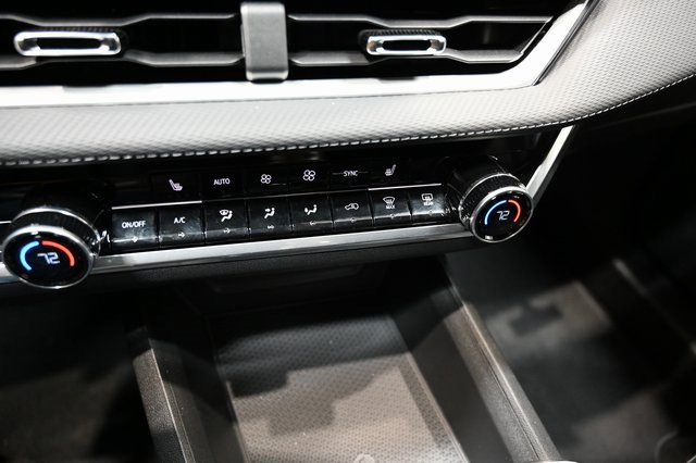 New 2026 Chevrolet Equinox LT w/ Convenience Package II image 17