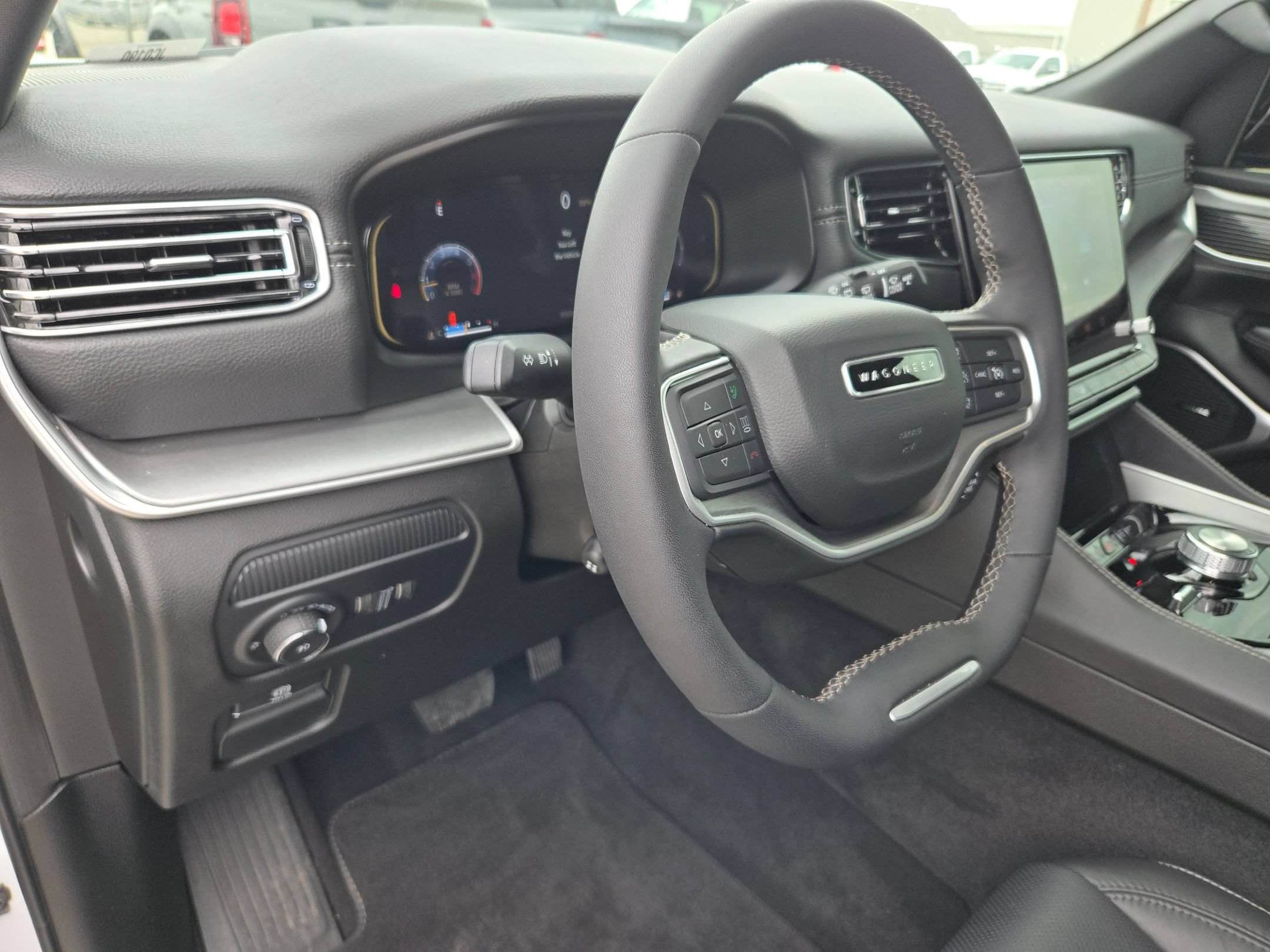 Used 2025 Jeep Wagoneer Series II AWD/4WD image 10