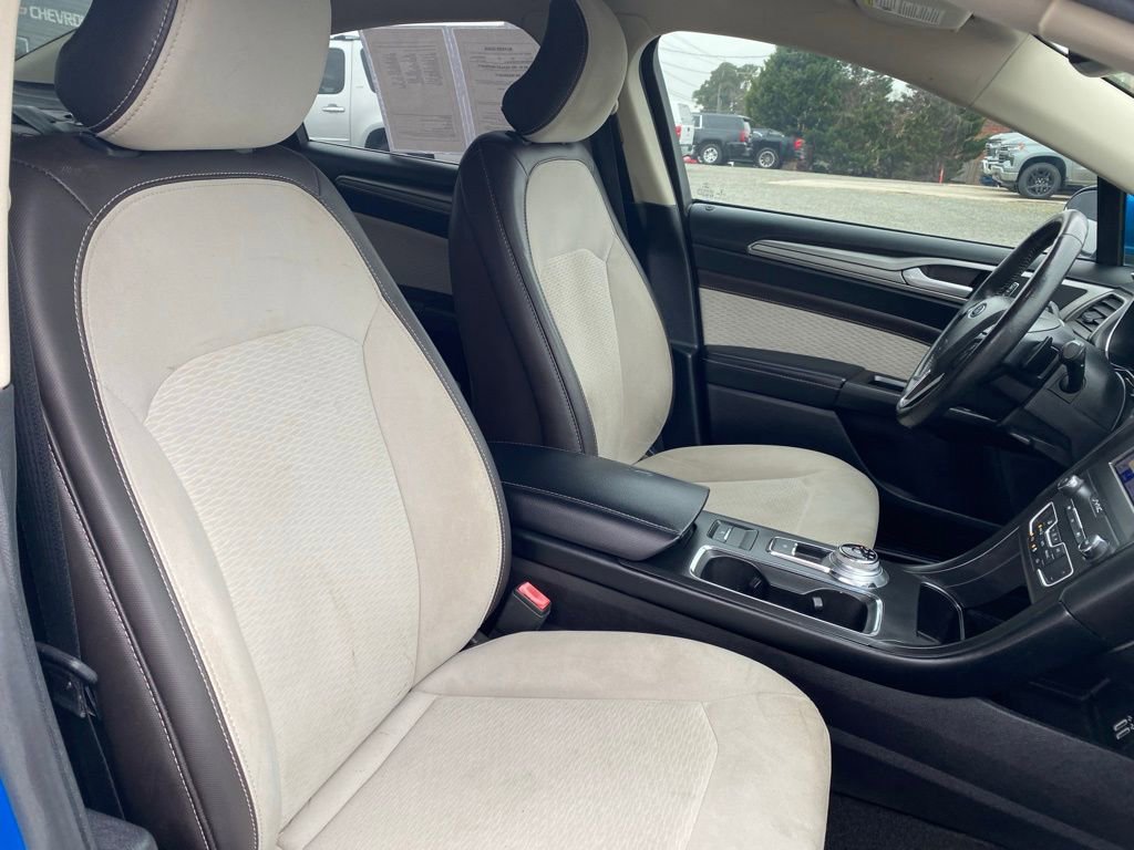 Used 2019 Ford Fusion SE w/ Equipment Group 151A image 22