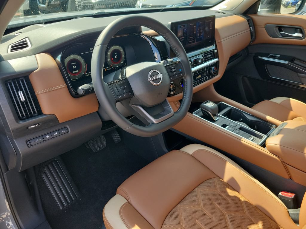 Certified 2026 Nissan Pathfinder Platinum FWD image 15