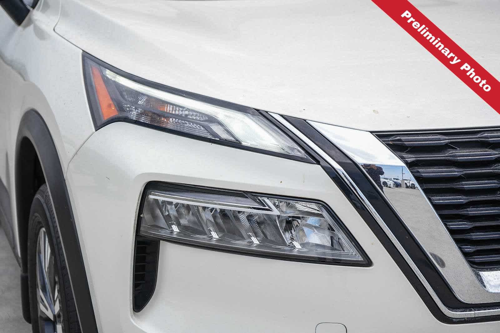 Used 2023 Nissan Rogue SV FWD image 4