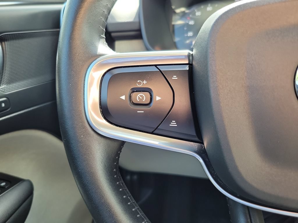 Used 2021 Volvo XC40 T5 Inscription AWD/4WD image 23