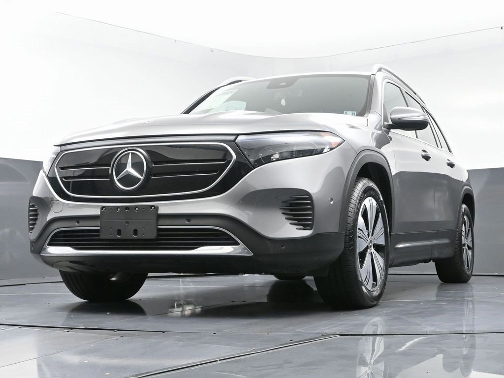 Used 2023 Mercedes-Benz EQB 250+ w/ Exclusive Package image 52