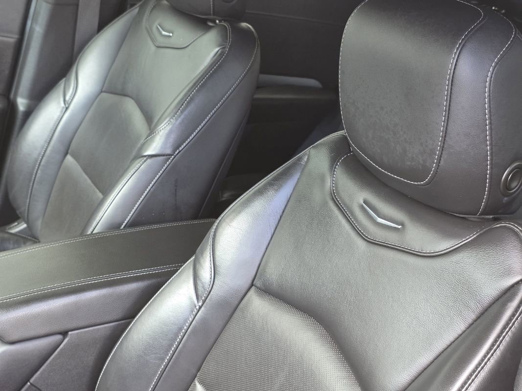 Used 2019 Cadillac XT4 Premium Luxury FWD image 22