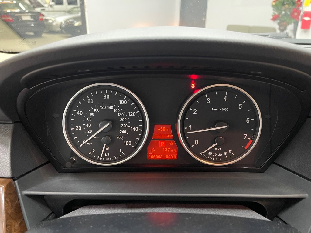Used 2010 BMW 528i Sedan RWD image 34
