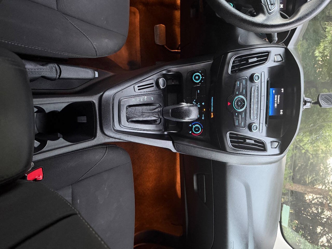 Used 2017 Ford Focus SE FWD image 19
