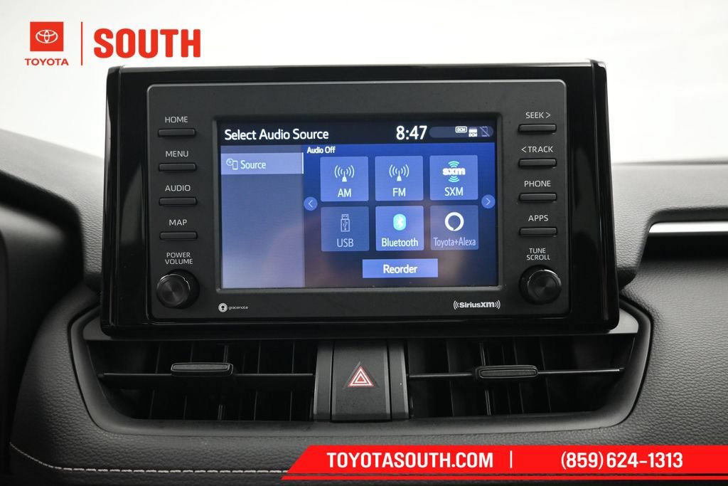 Used 2021 Toyota RAV4 XLE AWD/4WD image 10