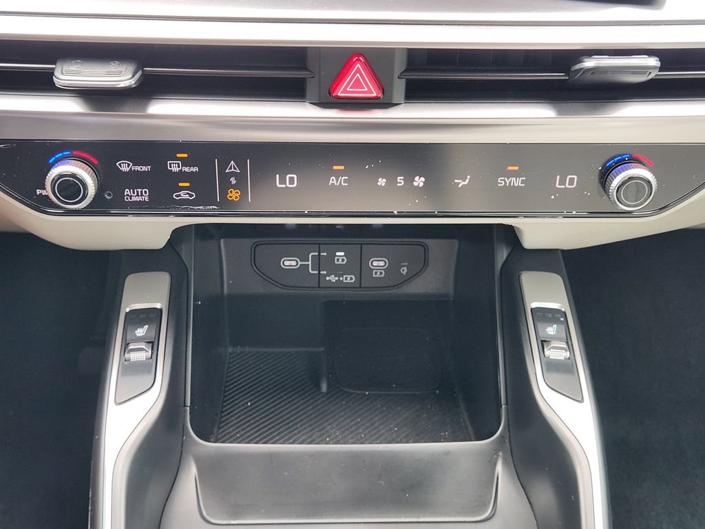 New 2025 Kia Sorento S AWD/4WD image 14