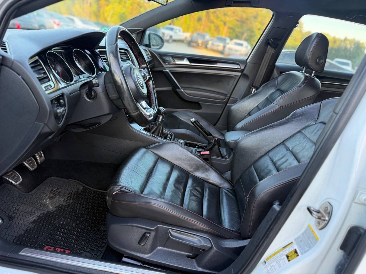 Used 2015 Volkswagen GTI SE w/ Lighting Package (SEL) FWD image 15