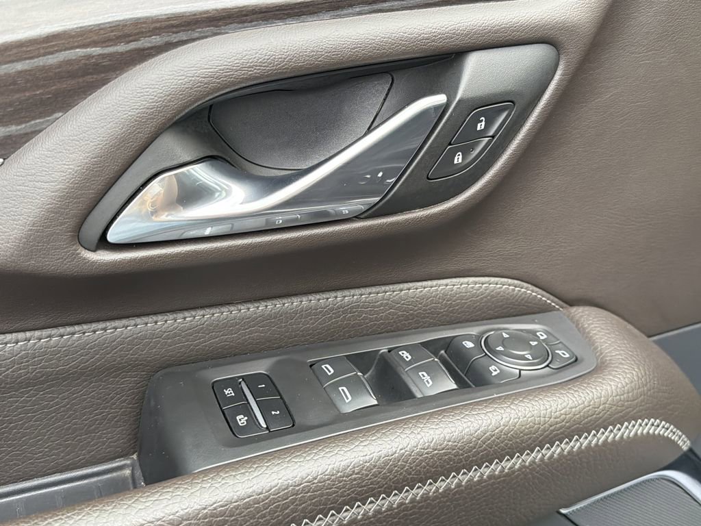 Used 2023 GMC Yukon Denali RWD image 25