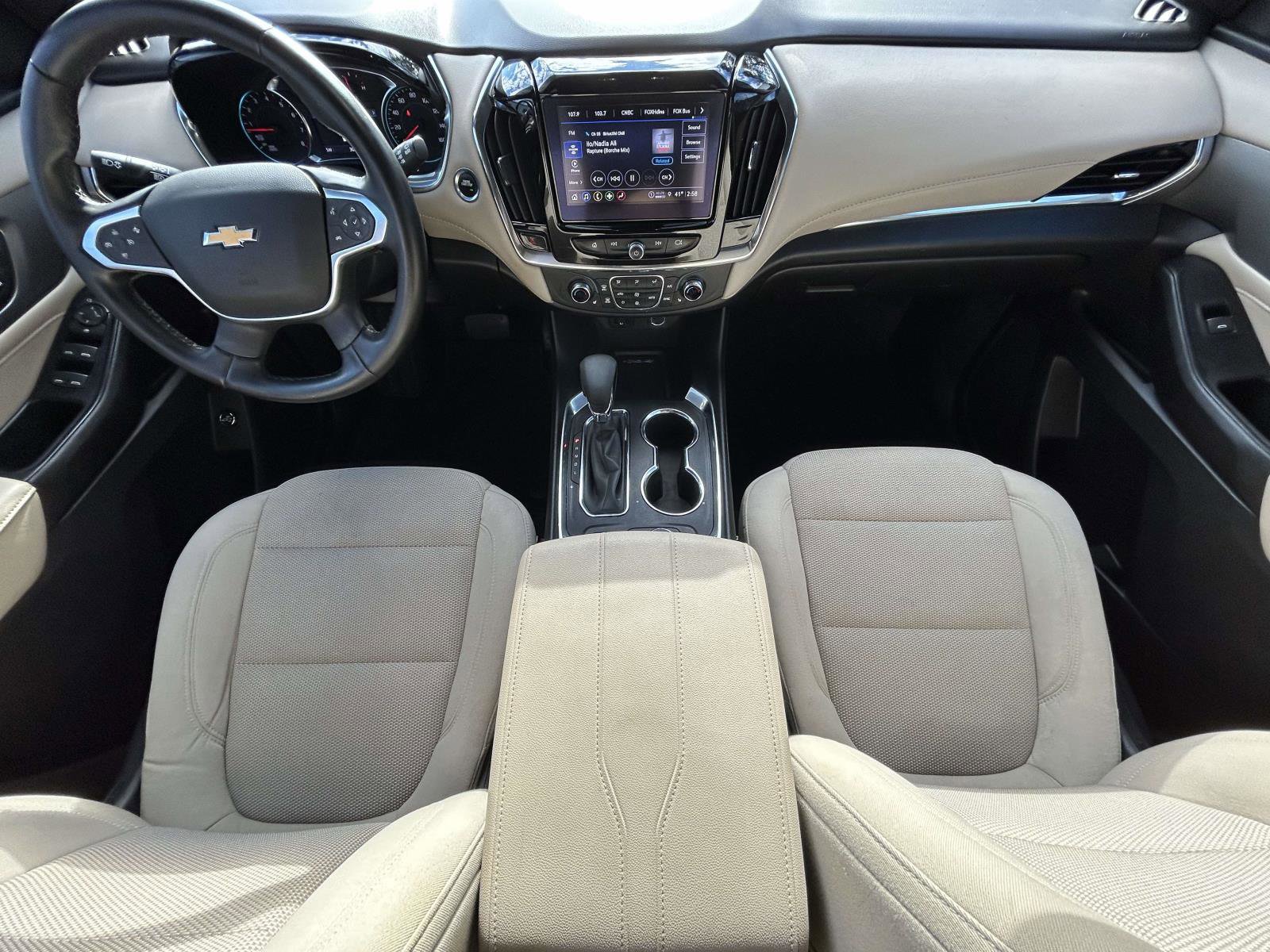 Used 2023 Chevrolet Traverse LT image 12