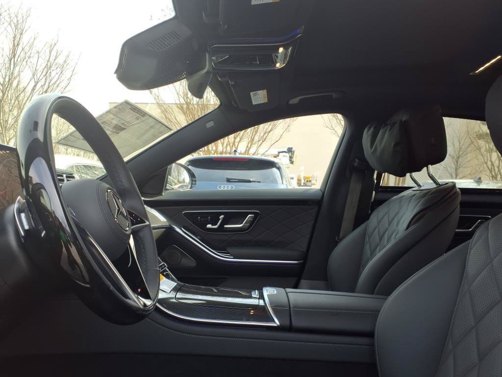 New 2025 Mercedes-Benz S 500 4MATIC image 6