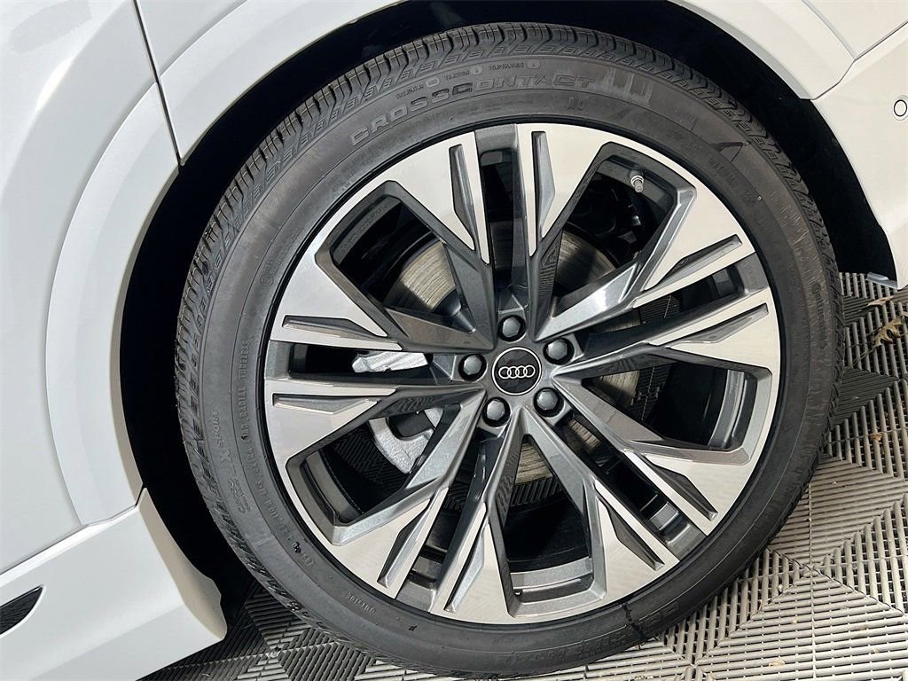 New 2026 Audi Q8 Premium Plus AWD/4WD image 30