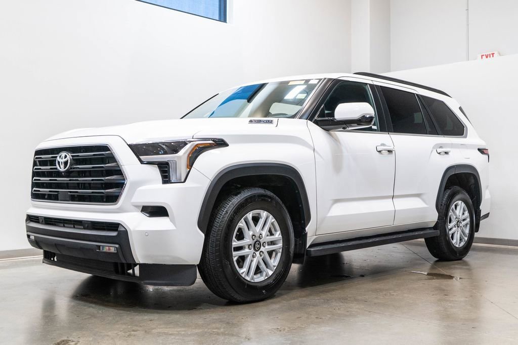 Certified 2025 Toyota Sequoia SR5 AWD/4WD image 3