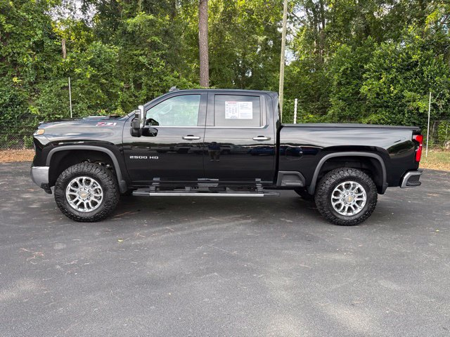 Used 2024 Chevrolet Silverado 2500 LTZ w/ LTZ Premium Package AWD/4WD image 2
