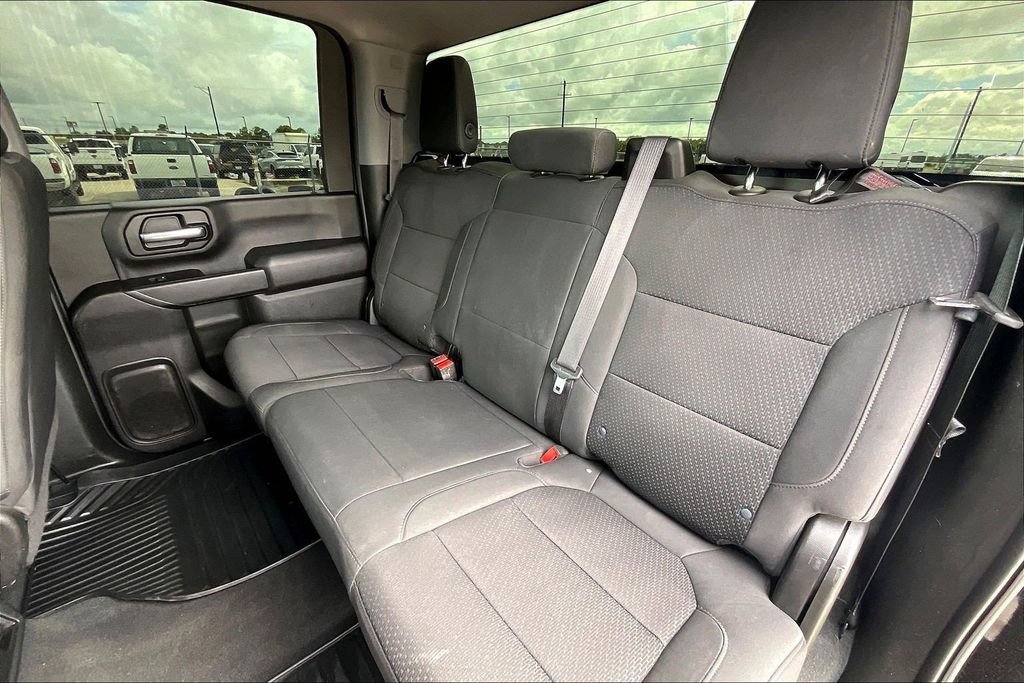 Used 2022 Chevrolet Silverado 2500 Custom w/ Custom Value Package AWD/4WD image 19