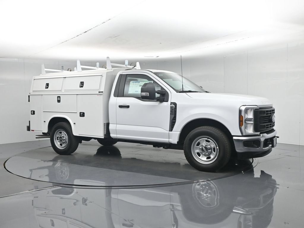 New 2026 Ford F350 XL w/ XL Chrome Package RWD image 6