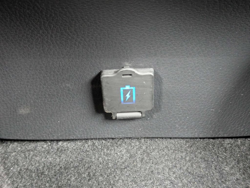 Used 2022 Toyota Camry LE FWD image 16