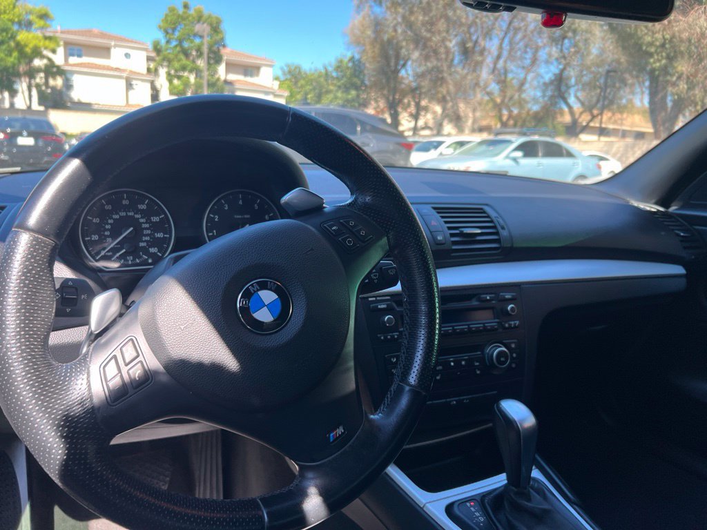 Used 2010 BMW 135i Convertible RWD image 14