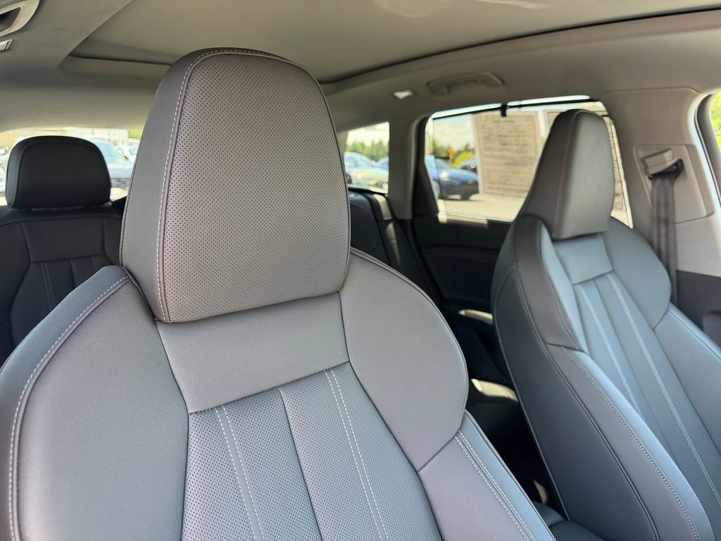 Certified 2025 Audi Q6 e-tron Premium Plus w/ Premium Plus AWD/4WD image 16