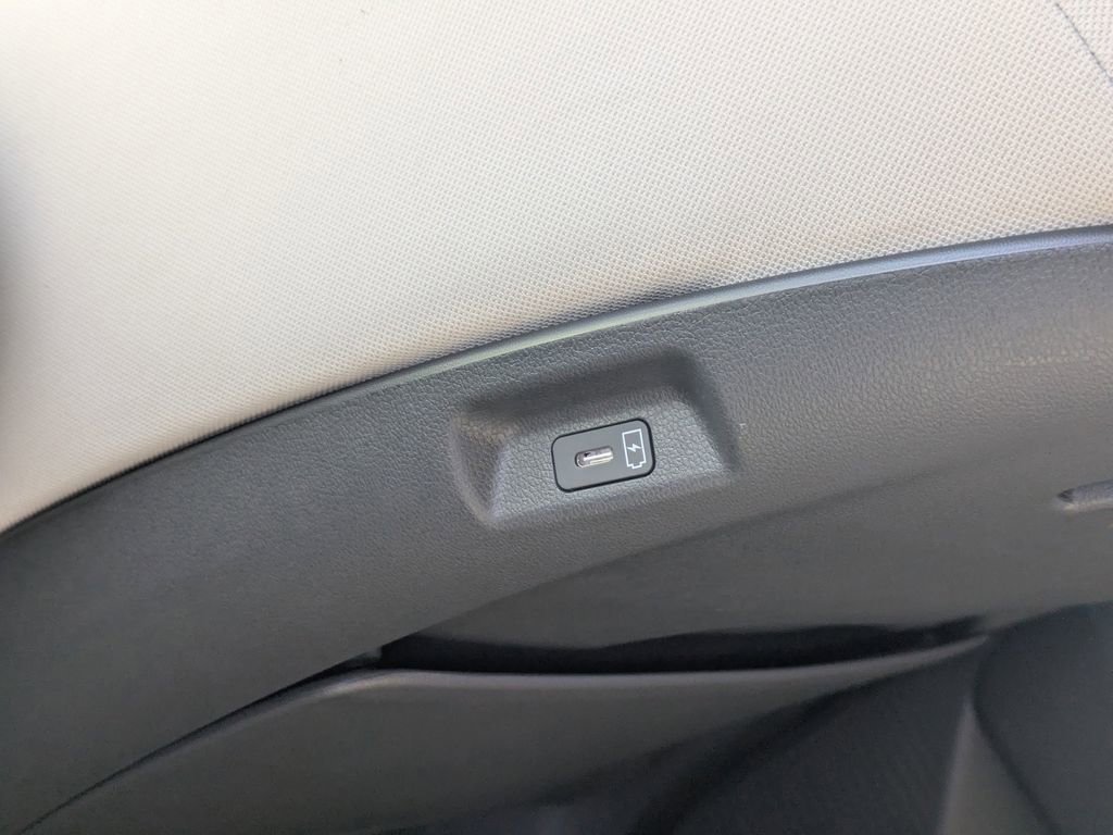 New 2026 Hyundai Santa Fe SE image 17