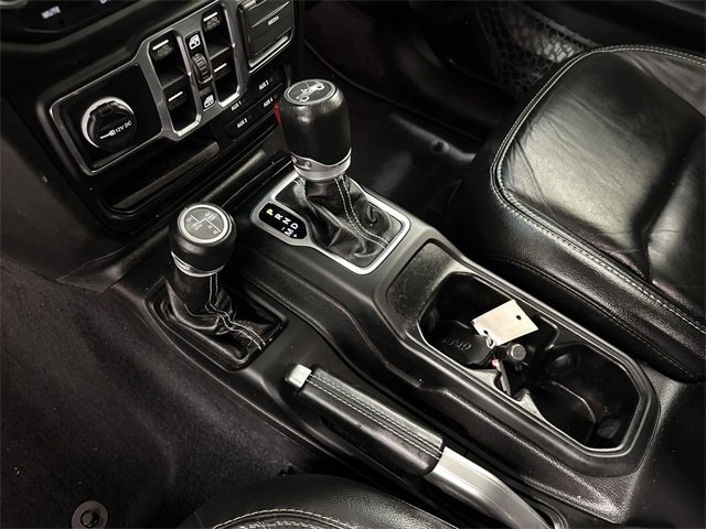 Used 2018 Jeep Wrangler Unlimited Sahara w/ Dual Top Group image 20