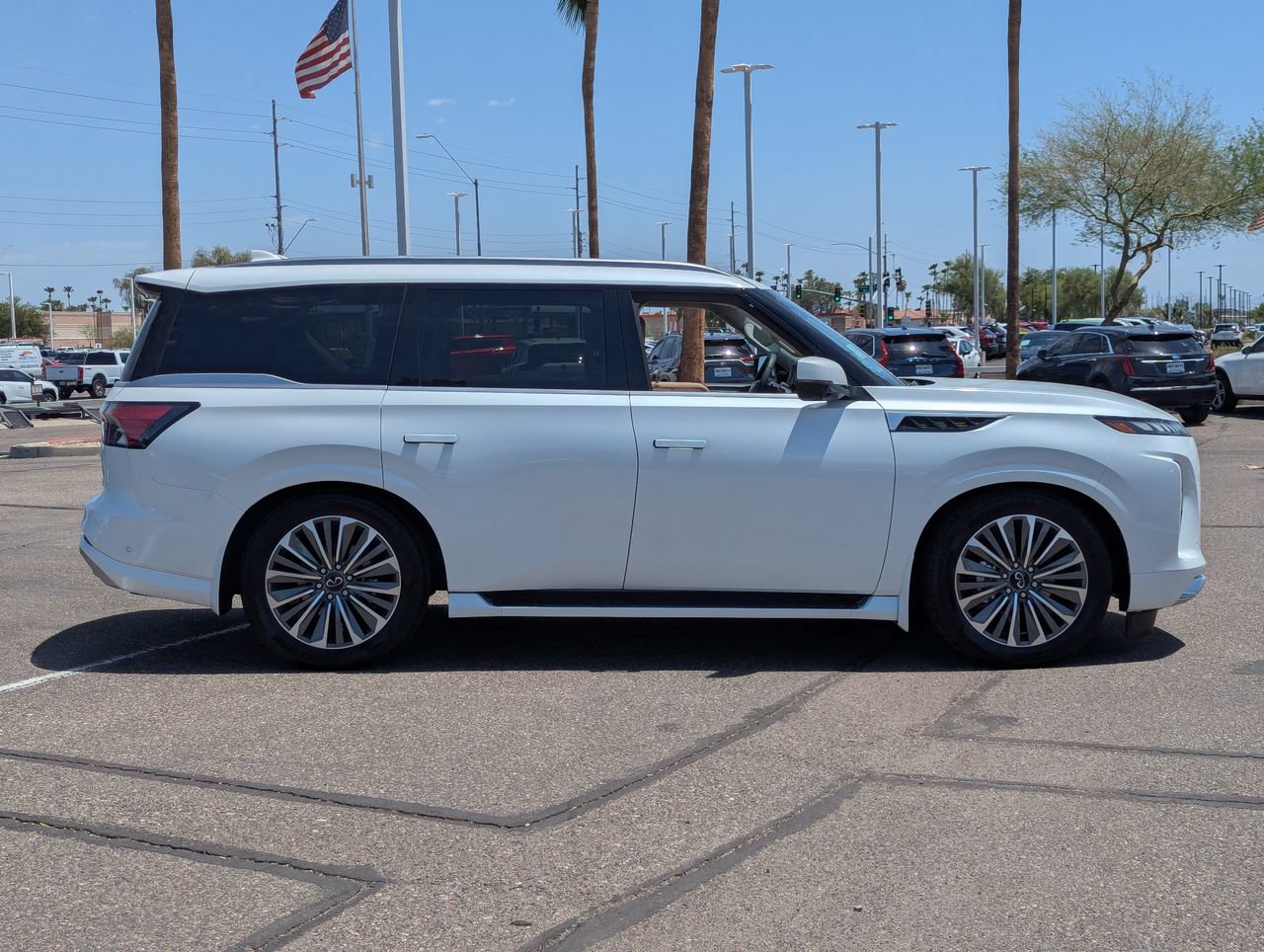 New 2027 INFINITI QX80 Luxe w/ Cargo Package RWD image 6