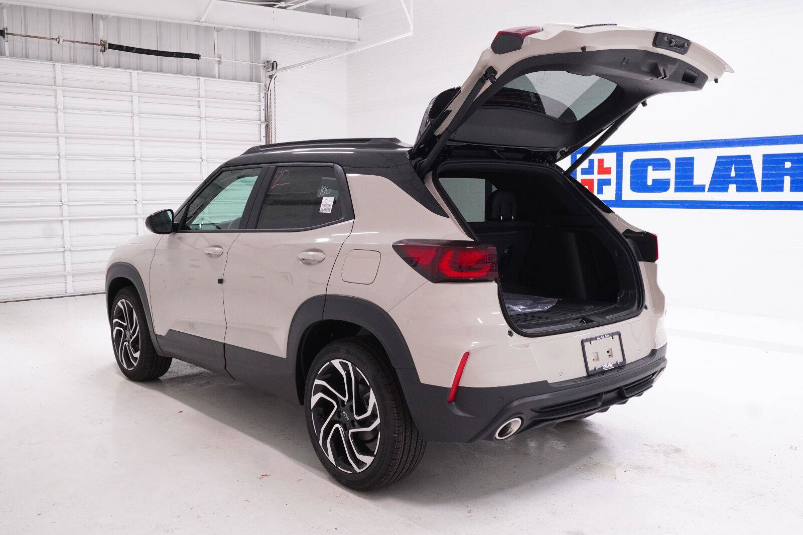 New 2026 Chevrolet TrailBlazer RS w/ Convenience Package FWD image 35
