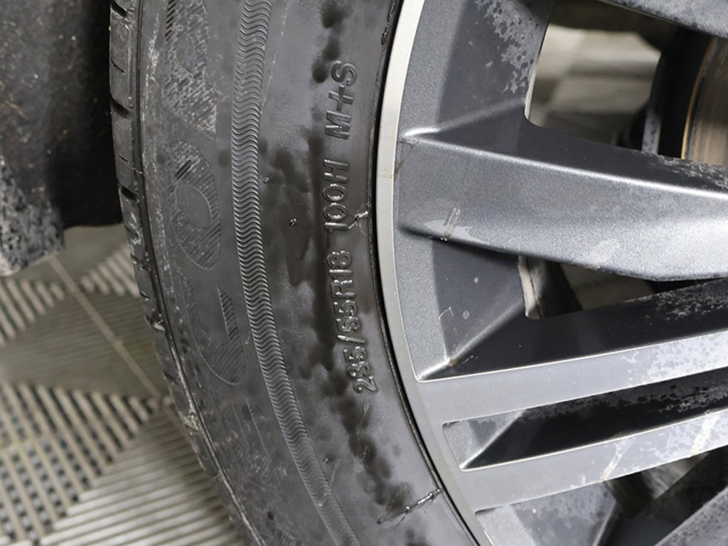 Used 2024 Volkswagen Tiguan SE image 21