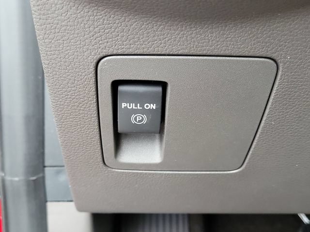 Used 2020 Ford Expedition XLT w/ Equipment Group 202A RWD image 13