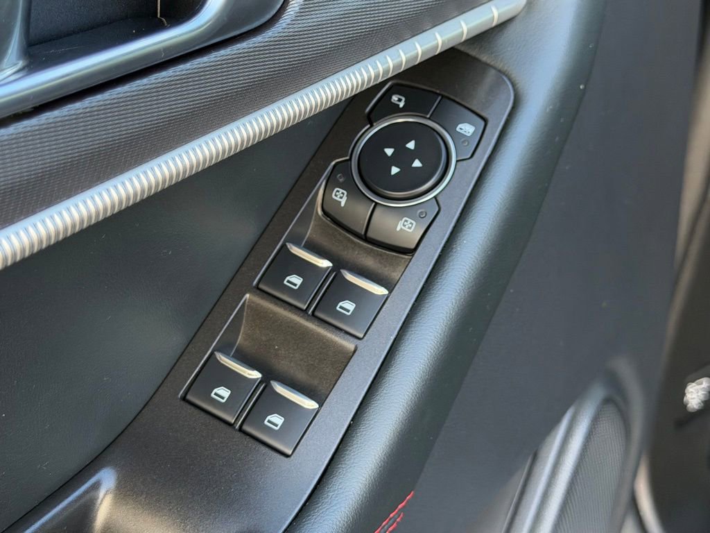 Used 2025 Ford Explorer ST-Line w/ Premium Package image 15