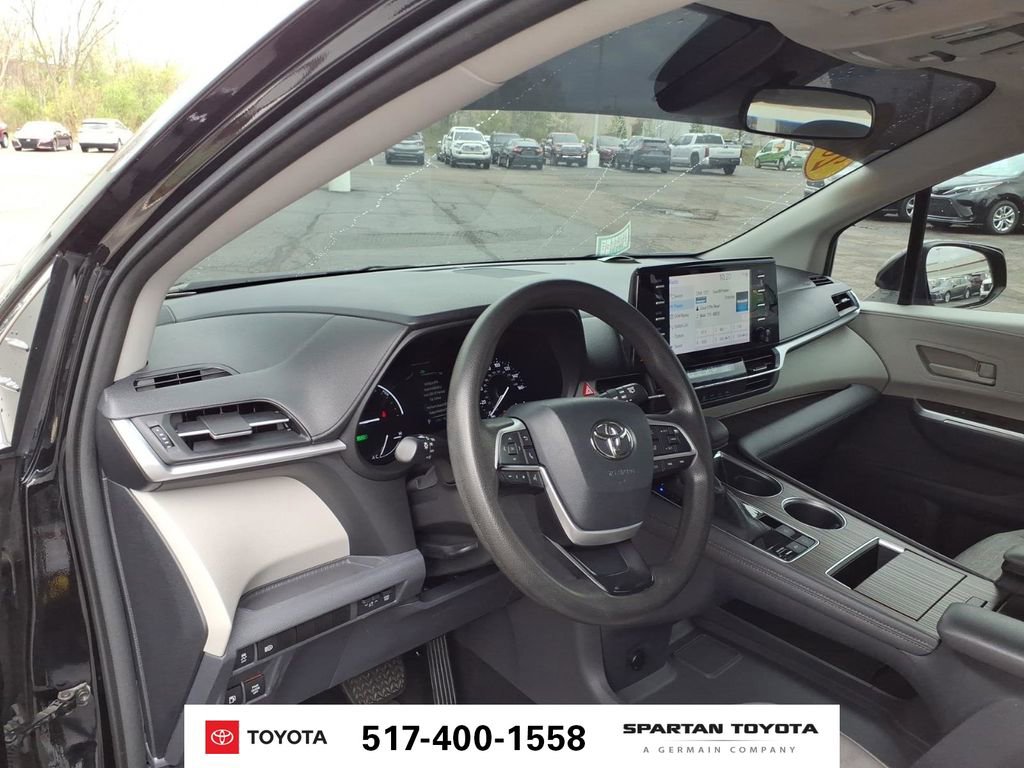 Used 2021 Toyota Sienna LE AWD/4WD image 15